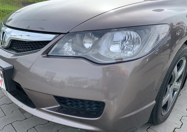 Honda Civic cena 34700 przebieg: 152000, rok produkcji 2010 z Bychawa małe 596